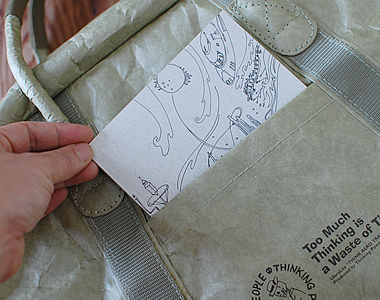 B6�m�[�g������T�C�Y�̃|�P�b�g���t�����g�E�o�b�N�ɂQ����